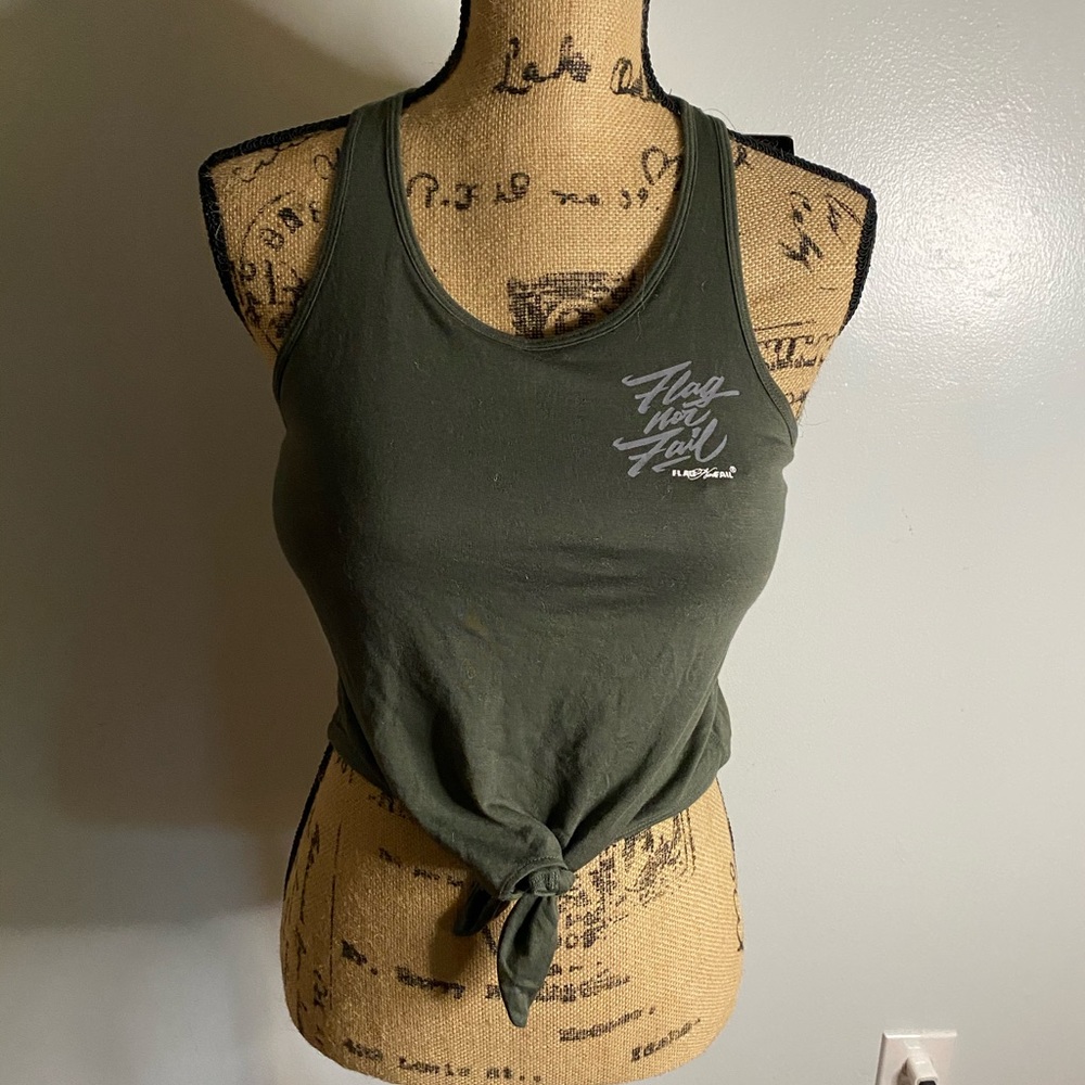 Flag Nor Fail tie crop